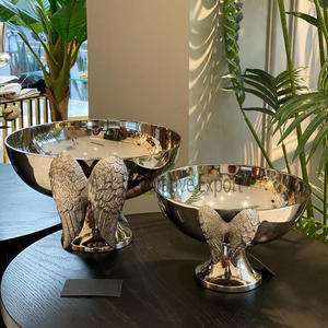 Florero alto de aluminio moderno con acabado dorado Jarrón de mesa de tamaños personalizados a la venta - Product Image 5