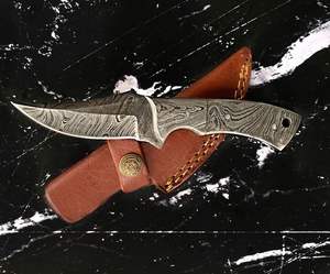 Cuchillo de Caza de Acero de Damasco con Patrón Trenzado, Hecho a Mano, Grado OEM, con Dureza Rockwell de 55-58 HRC, Venta al Por Mayor - Product Image 2