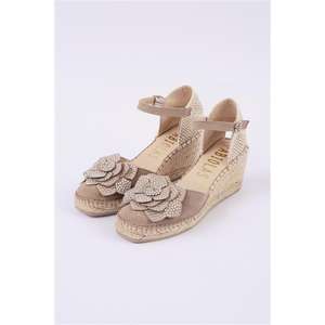 Alpargata cerrada con punta en cuña - Product Image 2