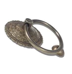 Aldaba de puerta pulido antiguo de alta demanda, aldaba de puerta de fundición de mejor diseño, aldaba de puerta cromada con anillo para sonido - Product Image 3