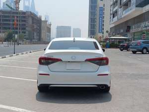 ซีวิค ปี 2023 4.5 ลิตร ซีดาน ขับเคลื่อนสี่ล้อ เกียร์อัตโนมัติ พวงมาลัยซ้าย 400 แรงม้า เครื่องยนต์เบนซินธรรมดา เบาะหนัง ภายในสีเข้ม หลังคาซันรูฟแบบพาโนรามา 360 องศา - Product Image 5