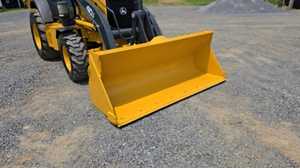 2011 Johnn Deere 410J Chargeuse-pelleteuse - Product Image 2