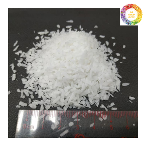 Flocons de noix de coco râpés râpés de qualité moyenne à haute teneur en matières grasses petits morceaux de viande sèche pour mélanges à gâteaux et additifs alimentaires - Product Image 5