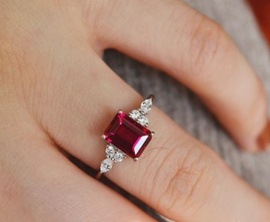 Bague de fiançailles rubis taille émeraude bague d'anniversaire en argent Sterling cadeau pour elle bijoux en pierres précieuses rouges élégantes Style classique - Product Image 5