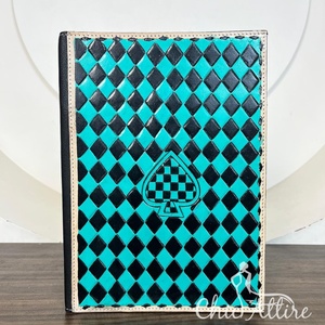 แฟ้มผลงานดีไซน์ลายตารางหมากรุกแบบวินเทจอเนกประสงค์ที่ใส่เอกสารโลโก้ตามสั่งได้หรูหราใช้มือหนังแท้ - Product Image 1