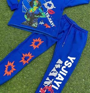 Conjunto de chándal con capucha recortada y pantalones de chándal acampanados con estampado de abullonado para hombre y mujer - Product Image 2