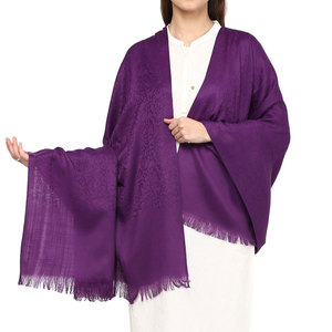 Chales de invierno con logotipo personalizado de alta calidad para mujer, bufandas largas de último diseño a la venta a un precio inmejorable - Product Image 1