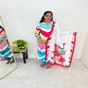 Conjunto de Kurti, Pantalón y Dupatta de Muselina Suave Premium VASTRA COTTAGE para Mujer, Conjunto de Kurta con Estampado Digital y Forro Interior, Ropa Casual Festiva - Product Image 2