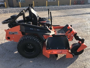 Cortacésped de gasolina industrial 2026 Bad Boy ROGUE 7200 de 2 tiempos y 4 ciclos, 125 cc, 500 W, con función de mulching y caja recolectora de césped de 300 L - Product Image 3