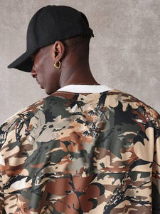 เสื้อยืดโอเวอร์ไซส์ทรงครอป ผ้าคอตตอน 100% หนัก 300 กรัม เป็นมิตรต่อสิ่งแวดล้อม ระบายอากาศได้ดี พร้อมสกรีนลายตามสั่ง - Product Image 3