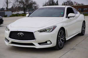 Infiniti Q60 3.0T Luxe d'occasion de 2022 - Product Image 4