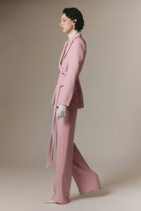 กางเกงมาร์กอทผ้าไหมสำหรับสุภาพสตรี ขายดี ดีไซน์หรูหรา เหมาะสำหรับใส่ทำงาน รับผลิตตามแบบ ODM พร้อมบริการสกรีนโลโก้ ผลิตในเวียดนาม - Product Image 3