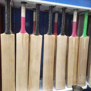 Nueva edición Bats A-Grade English Willow 10-14 Granos Bate de cricket de madera prensada dura en tamaño estándar con logotipo personalizado - Product Image 1