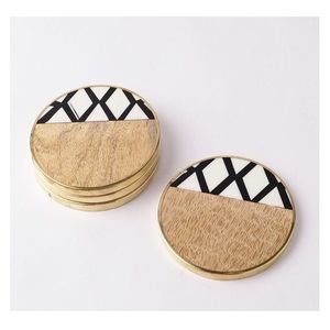 Posavasos de madera de bambú personalizables ecológicos clásicos de diseño real de lujo y posavasos cuadrados accesorios de cocina alfombrillas y almohadillas - Product Image 1