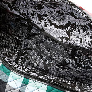 Bolsa de Lona de Gran Capacidad y Alta Calidad, Cierre de Cremallera, Poliéster Ligero y Ecológico para Viajes, Deportes y Gimnasio, Pakistán - Product Image 6