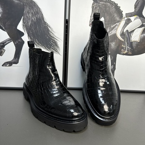 Bottes pour hommes en cuir de crocodile 100% - Cuir de crocodile de qualité supérieure - Bottes Chelsea personnalisées pour hommes - Chaussures de mode pour hommes - Chaussures de ville pour hommes - Product Image 2