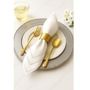 Assiette de présentation ronde en métal gris argenté élégante de 13 pouces avec bordure perlée pour hôtel, restaurant, décoration de table de mariage - Product Image 1