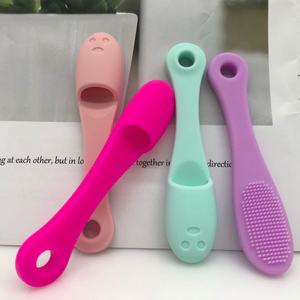 Brosse à doigts en silicone souple pour le visage/le nez, soins bucco-dentaires, nettoyage des dents des animaux domestiques, élimination des points noirs, outil de nettoyage du visage, marque ISSILI - Product Image 1