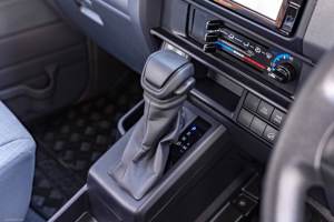 Land Cruiser Serie 70 GXL 2024 Usado, Doble Cabina, Asientos de Cuero Oscuros Automáticos, Volante a la Izquierda, Alta Calidad - Product Image 4