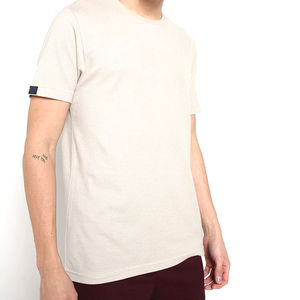 La mejor última moda, camiseta de hombre de Color sólido para adultos, transpirable, diseño OEM personalizado, Camiseta lisa de secado rápido para hombre - Product Image 1