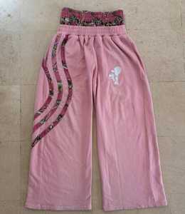 Pantalones de chándal holgados personalizados de alta calidad con trabajo de panel personalizado e impresión Traje de sudor de tendencia de moda para hombres, pantalones de chándal personalizados - Product Image 1