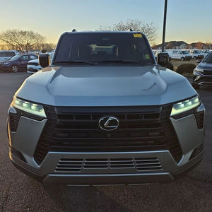 SUV Premium GX 550 Luxury 2024 Usado en Buen Estado con Navegación y Tracción en las 4 Ruedas - Product Image 1