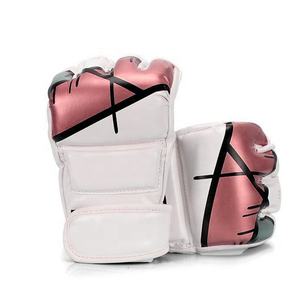 ถุงมือ MMA สำหรับผู้ชายถุงมือต่อสู้หนังนิ่มดีไซน์ใหม่ล่าสุดออกแบบโลโก้ได้ตามต้องการ - Product Image 2