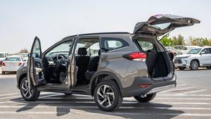 Coche de gasolina TOYOTA RUSH SUV, vehículo de segunda mano a la venta, listo para la exportación - Product Image 6