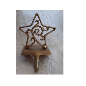 Étoile or filaire porte-bas de Noël bas de Noël avec l'utilisation de ce bas de flocon de neige enveloppé éclairé - Product Image 3