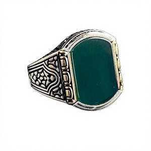 Anillo de Plata Hecho a Mano con Incrustaciones de Ágata Verde, Diseño Elegante, Anillo Grabado, Piedra de Ágata Natural Única, Idea de Regalo para Novio - Product Image 1