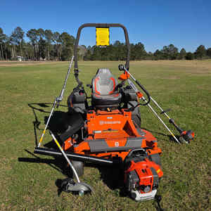 S ++ MT Vendo C ++ UBS Cadet Ultima 54 pulgadas. Cortacésped de giro cero a gas 24 H P, motor Kohller V-Twin, transmisión hidrostática dual/cortacéspedes - Product Image 4