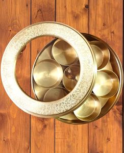 Masala Dabba โลหะหรูหราดีไซน์ทันสมัยเป็นมิตรกับสิ่งแวดล้อมกล่องมาซาลาที่ปิดสนิทเครื่องเทศอินเดียสดเครื่องเทศระดับพรีเมียม - Product Image 1