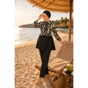 Conjunto de Traje de Baño de Tres Piezas con Estampado Negro y Naranja, Top con Volantes, Cierre de Cremallera en la Cintura, Estilo Burkini con Pantalones, MOQ 2 Piezas - Product Image 2