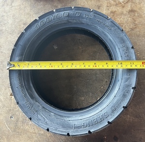 Sheng-I 100/60-8 ( 310X100) Neumático negro para sillas de ruedas eléctricas Heartway Mobility Scooters - Product Image 3