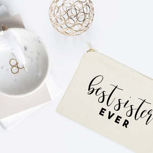 Sac à cosmétiques en toile de coton « Meilleure sœur de tous les temps », organiseur/pochette de maquillage pratique avec motif de lettres pour organiser le maquillage - Product Image 3