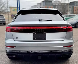 Excellent état, prêt à être expédié : Audi Q8 <span class=keywords><strong>quattro</strong></span> Plus <span class=keywords><strong>55</strong></span> <span class=keywords><strong>TFSI</strong></span> 2025 d'occasion avec pack Executive, démarrage à distance, sièges en cuir, jantes en alliage - Product Image 5