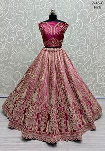 Red suave de diseñador con lentejuelas de terciopelo Trabajo de diamantes de varios hilos con costura CanCan Colección nupcial de encaje hermoso Dupatta - Product Image 6