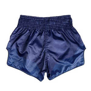 Shorts de boxe classiques en tissu satiné doux, légers, respirants, vêtements de sport pour l'entraînement et la gym, pour hommes et garçons - Product Image 2