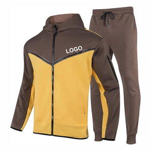 Survêtement uni et décontracté respirant pour hommes avec logo personnalisé, design élégant, matériau souple, confortable et durable, à prix abordable - Product Image 1