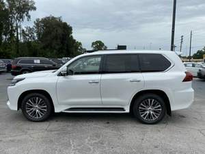 2017 Lexus LX 570 Sport Utility Coche usado con dirección izquierda y asientos de cuero - Product Image 4