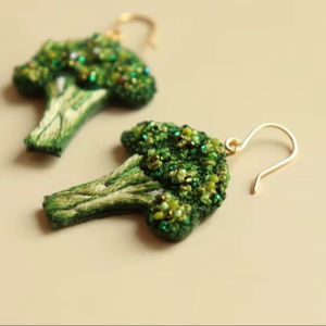 Pendientes de Cuentas Bordadas de Estilo Budista, Hechos a Mano, Ligeros, de Forma Ovalada, Modernos y Personalizados al por Mayor para Mujer - Product Image 1