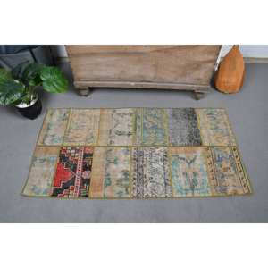 Alfombra Vintage de lana turca Beige de 2,3x4,6 pies, hecha a mano, clásica, área grande, patrón de retazos abstracto, látex para decoración de habitación de pasillo - Product Image 1