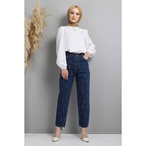 Pantalon Stone - Jeans décontracté avec détails en pierres - Product Image 3