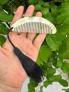 Peine hecho a mano para el cabello Producto personalizado Uso para masaje de salón Peine de pelo de cuerno natural real para mujeres y hombres por exportaciones descaradas - Product Image 5