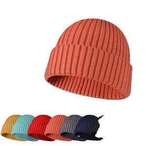 Bonnet unisexe en acrylique tricoté respirant et imperméable de haute qualité, personnalisable avec logo, idéal pour l'hiver et la plage (vente en gros) - Product Image 3