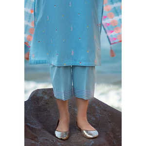 Conjunto de Traje Jacquard Teñido en Hilo de 3 Piezas para Mujer con Dupatta Estampada y Bordada MJ-52018 - Product Image 5