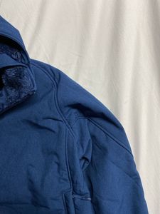 Veste softshell d'hiver pour homme sur mesure, en toile noire, coupe-vent, imperméable, à capuche, écologique - Product Image 5