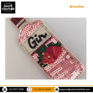 Fabriqué en Inde, broche en forme de bouteille de gin de qualité exceptionnelle de 9cm de long avec épingle à prix abordable - Product Image 4