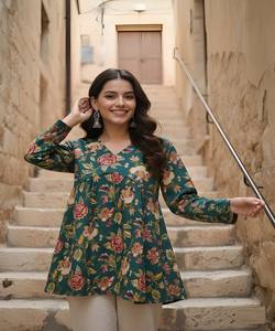 FANCY COTTON PRINT WORK ONLY <b>TOP</b> DAILY WEAR WHOLESALE PRICE ETHNIC GARMENT GREEN <b>KURTI</b> WEAVING - Product Image 1