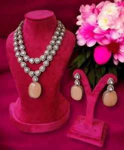 Conjunto de collar Polki de diseñador con pendientes chapado en oro mate para celebraciones de bodas y fiestas joyería de latón de circón de piedra principal - Product Image 1